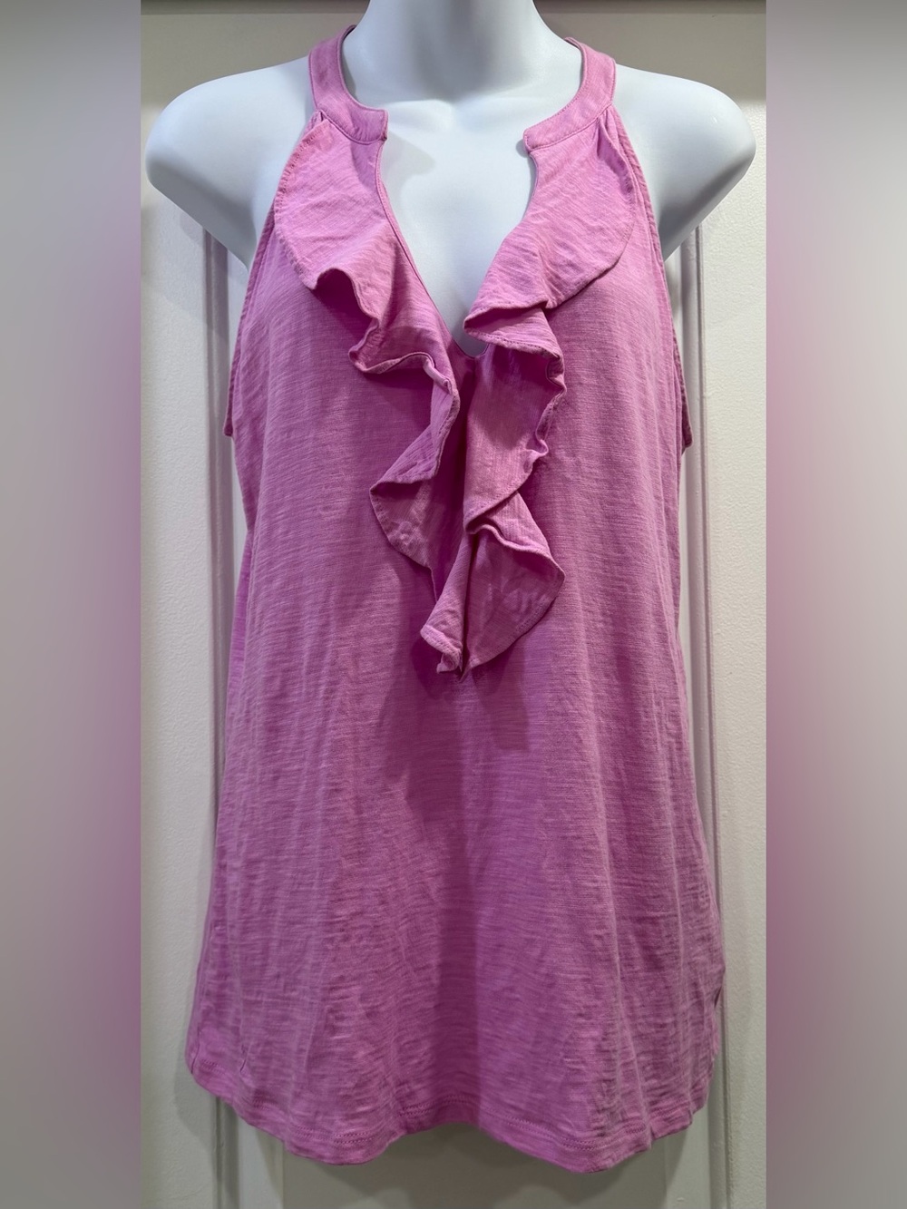 Lilly Pulitzer Ruffle V-Neck Sleeveless Top in Pink  Size Large Cotton